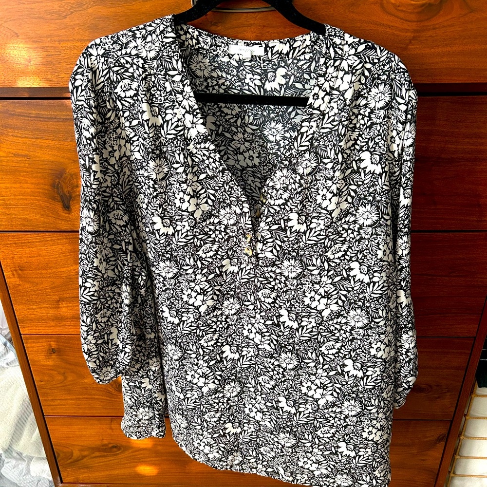 Maurice’s plus 2x blouse black and white